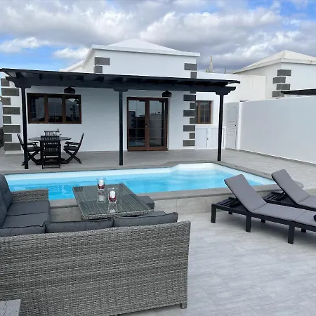 Stunning Arabella - Heated Pool - Bbq - Amazing Terrace - Villa Playa Blanca